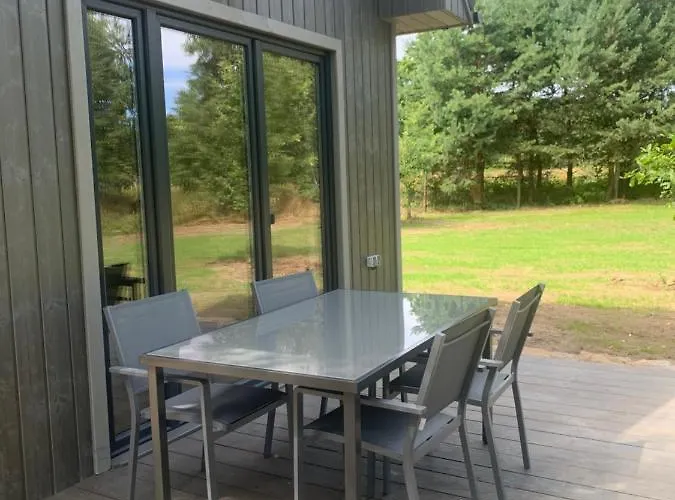 Caloroczny Semesterbostad Machowino